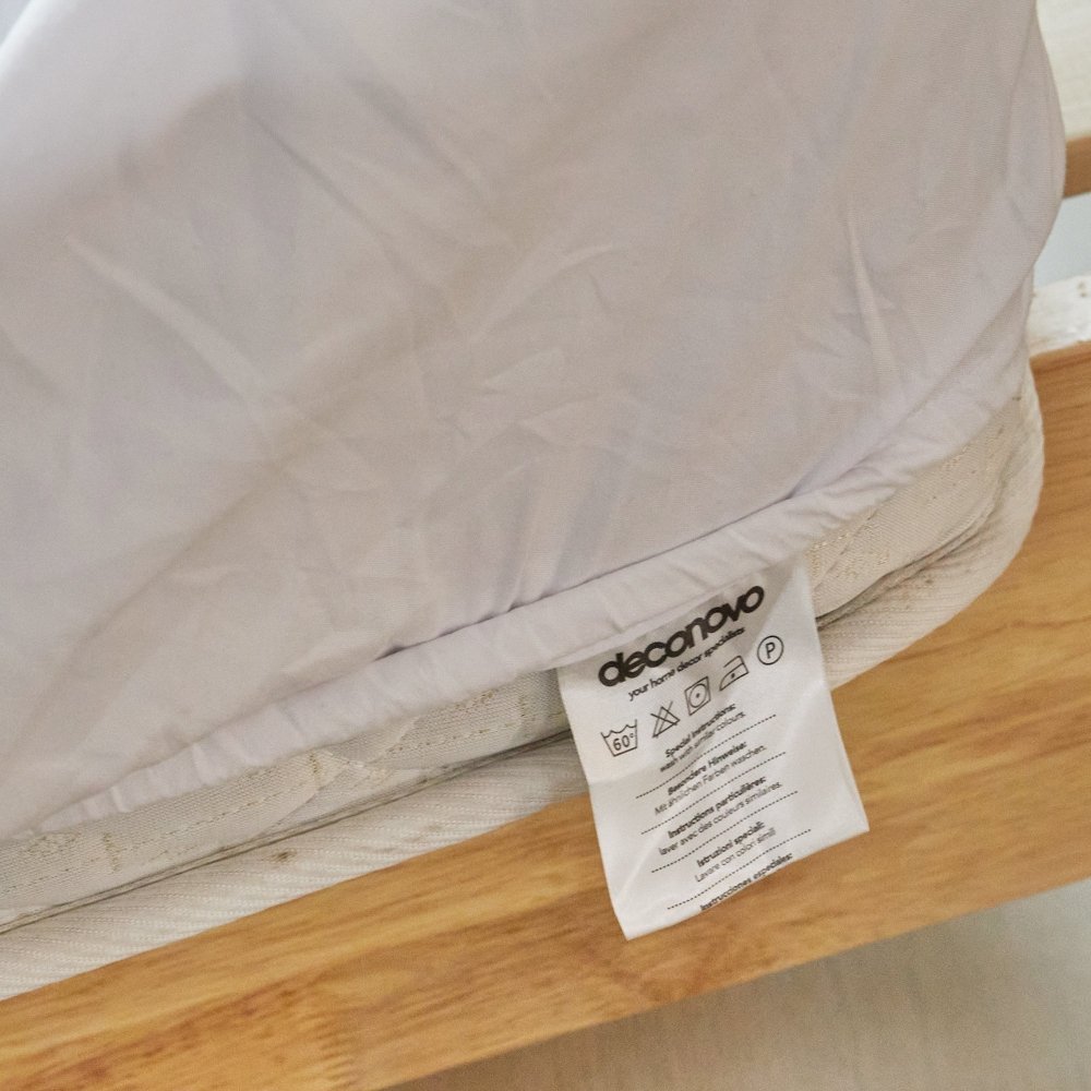Deconovo Mattress Protector: All-in-One Fitted Sheet with Waterproof, Moisture-Proof, Breathable, Anti-Allergic, Insect-Proof, and Mite-Proof Features - Deconovo US