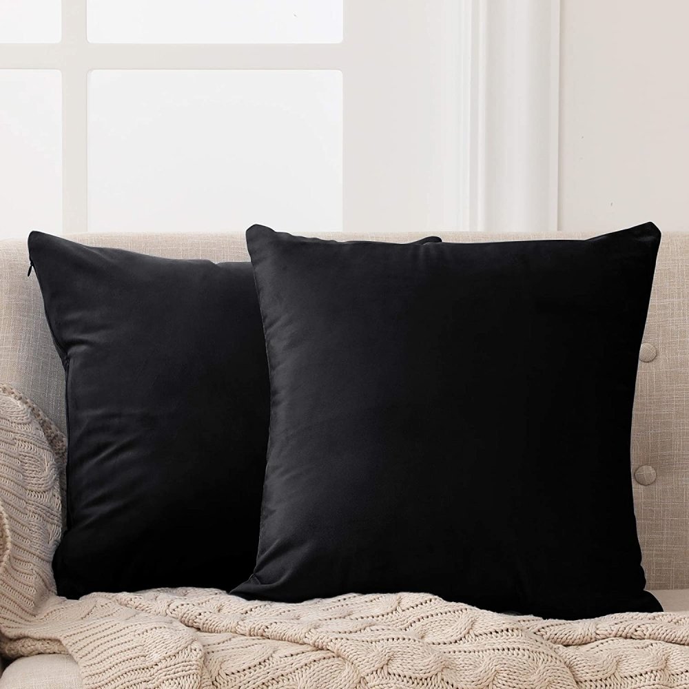 https://www.deconovo.com/cdn/shop/products/velvet-pillow-covers-with-invisible-zipper-set-of-2-838297_1024x1024.jpg?v=1702827924